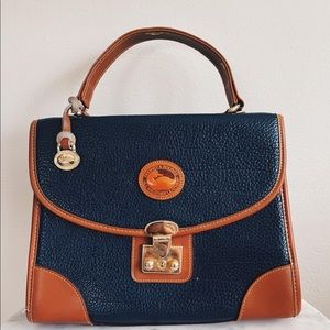 Vintage Dooney & Burke Lock Heart Flap handbag